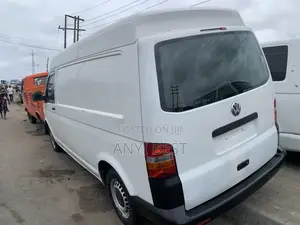 Volkswagen Transporter 2012 White