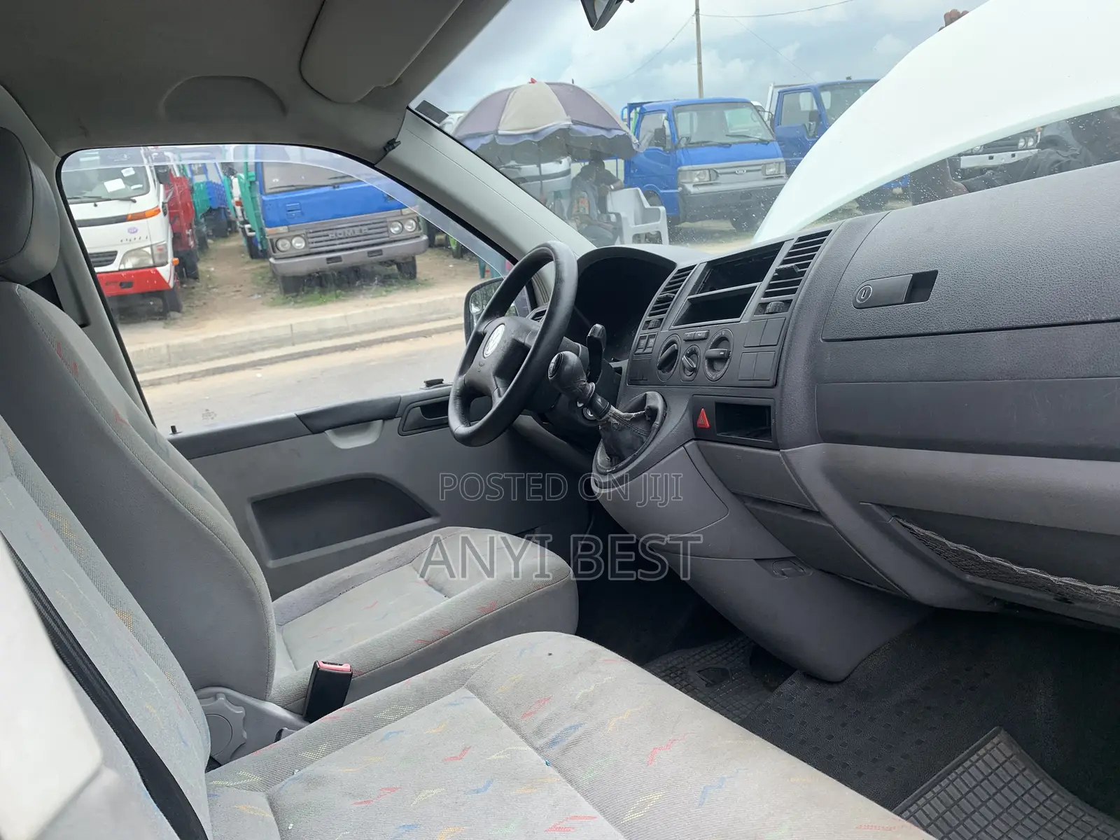 Volkswagen Transporter 2012 White
