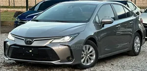 Toyota Corolla XSE 2023 Gold