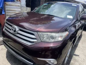 Toyota Highlander Limited 3.5l 4WD 2013 Red