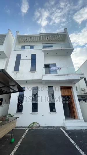 6bdrm Duplex in Chevron for rent