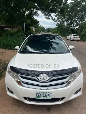 Toyota Venza 2010 White