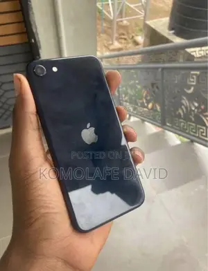Apple iPhone SE (2022) 64 GB Black