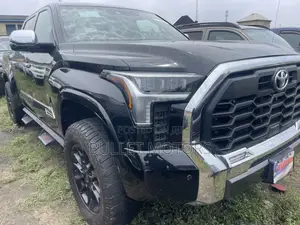 Toyota Tundra Platinum CrewMax 6.5' Bed 2023 Black