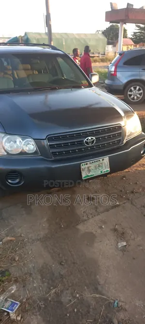 Toyota Highlander 2004 Blue