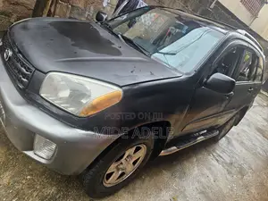 Toyota RAV4 Automatic 2003 Black