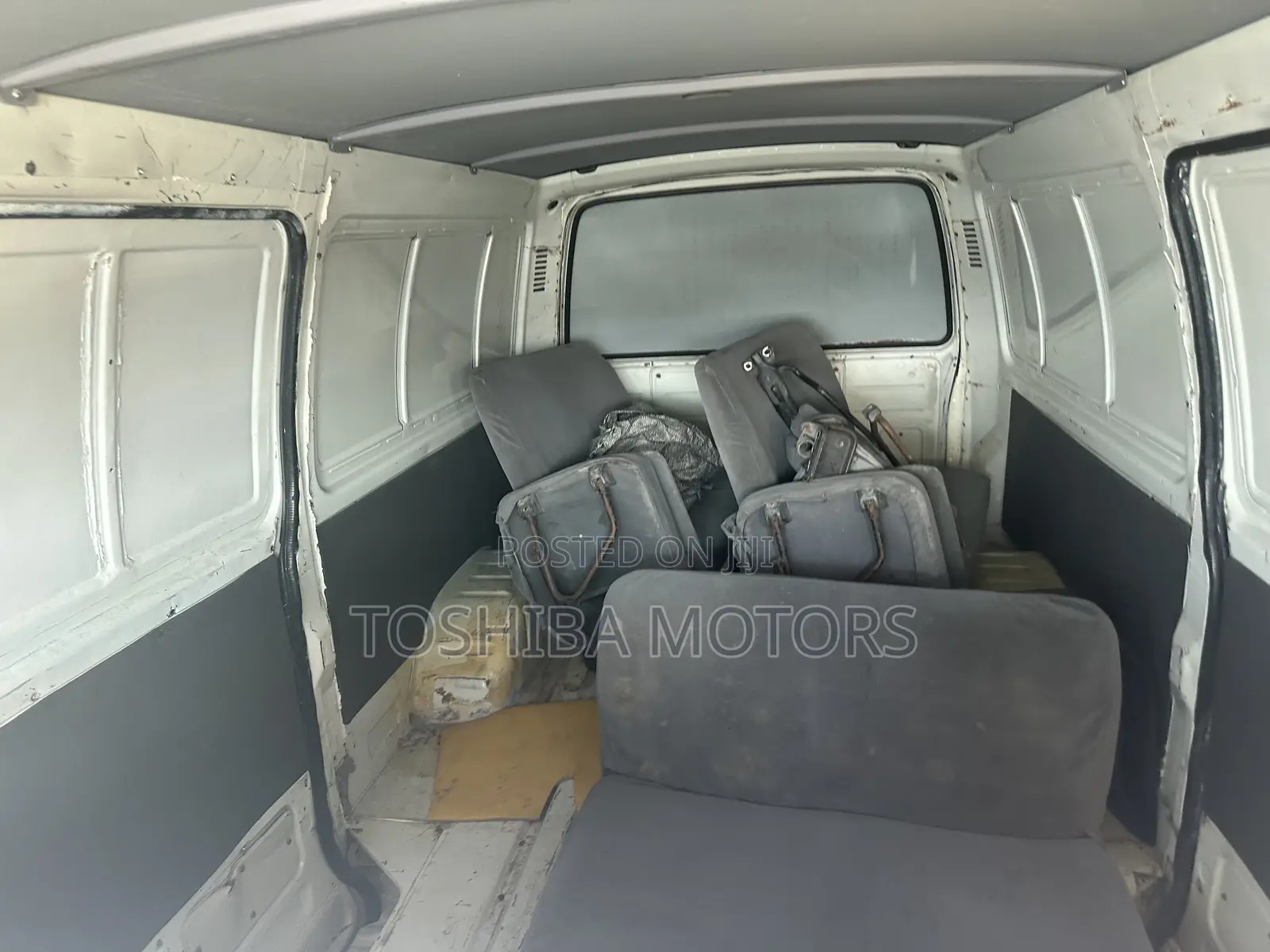 Toyota HiAce 1999 White