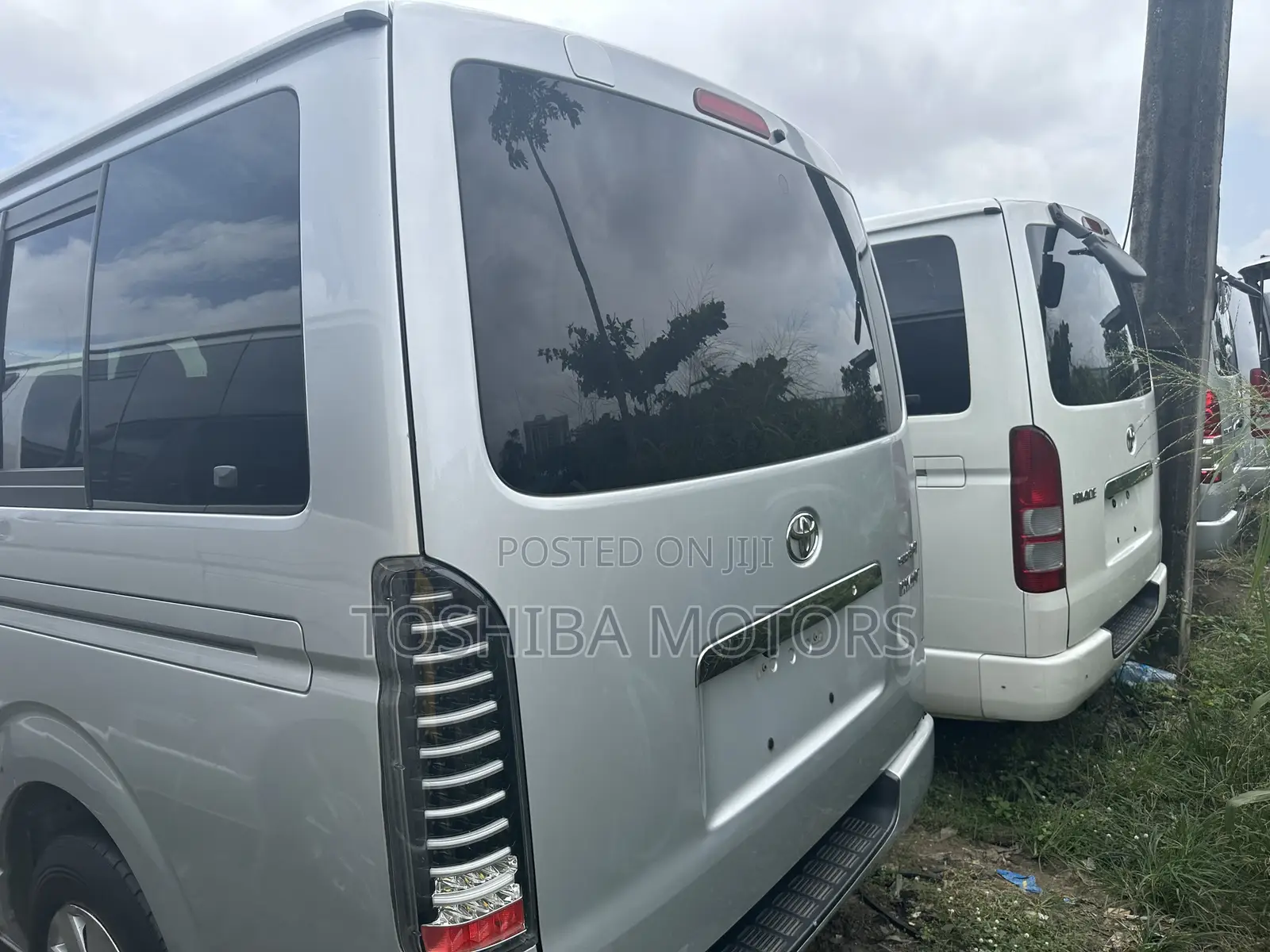 Toyota HiAce 2014 Silver