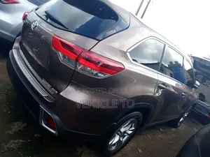 Toyota Highlander 2017 Brown