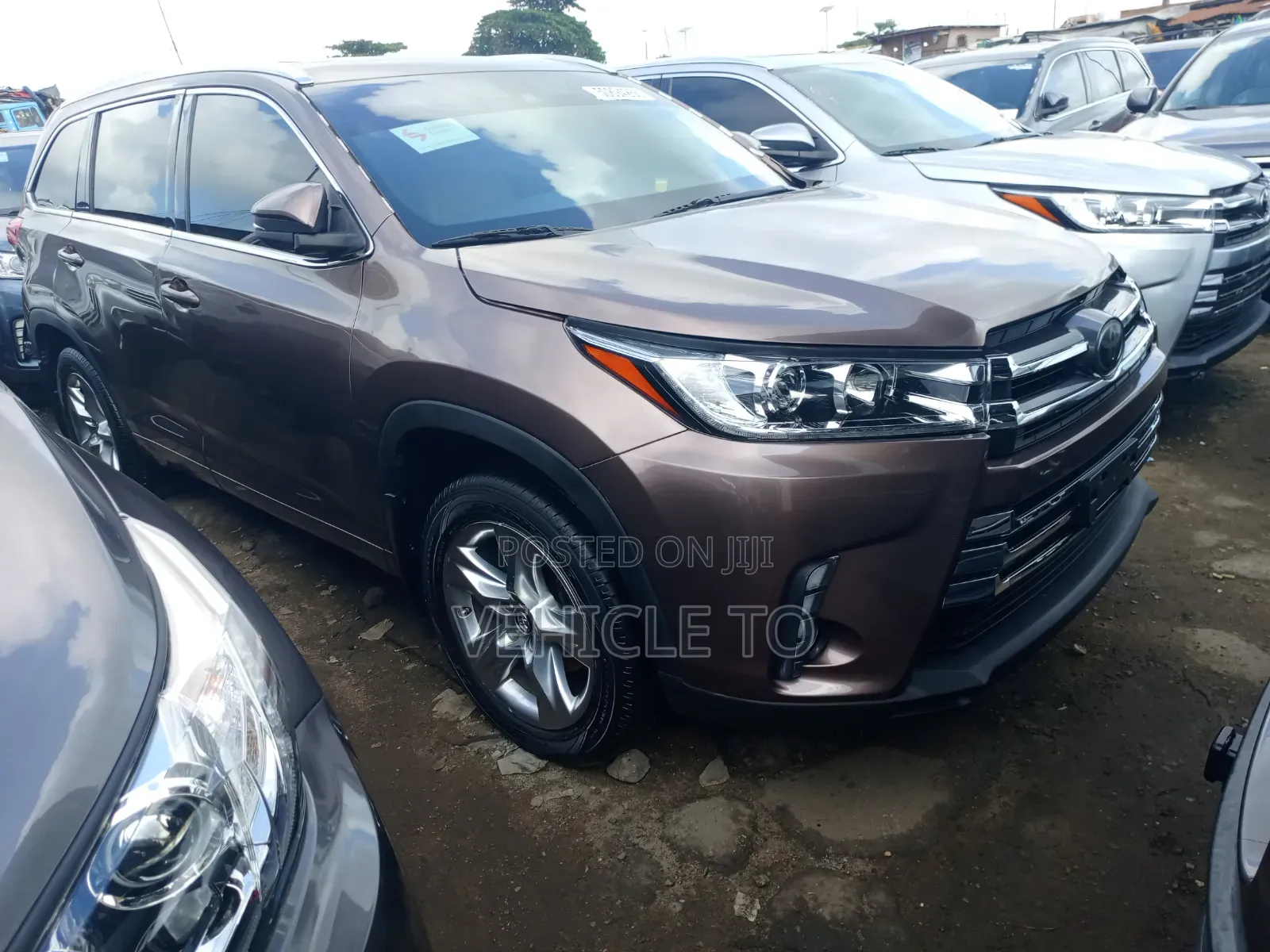 Toyota Highlander 2017 Brown