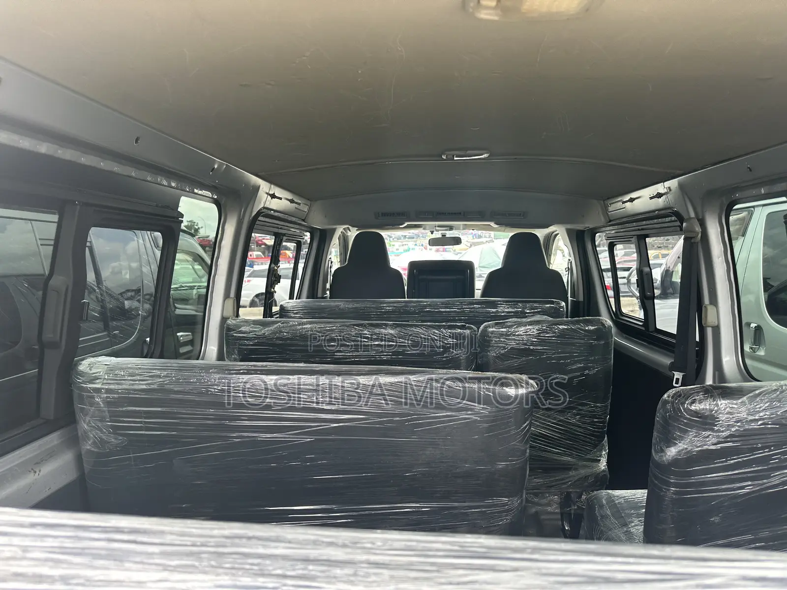 Toyota HiAce 2015 Silver
