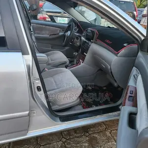 Toyota Corolla 2004 Silver
