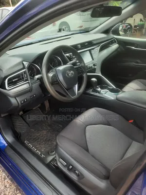 Toyota Camry LE FWD (2.5L 4cyl 8AM) 2018 Blue