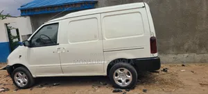 Nissan Caravan (Urvan) 2003 White