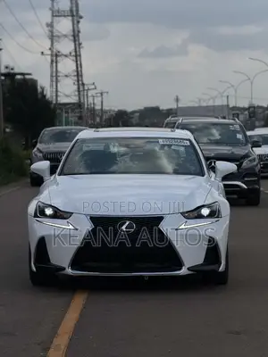 Lexus IS 300 AWD 2017 White