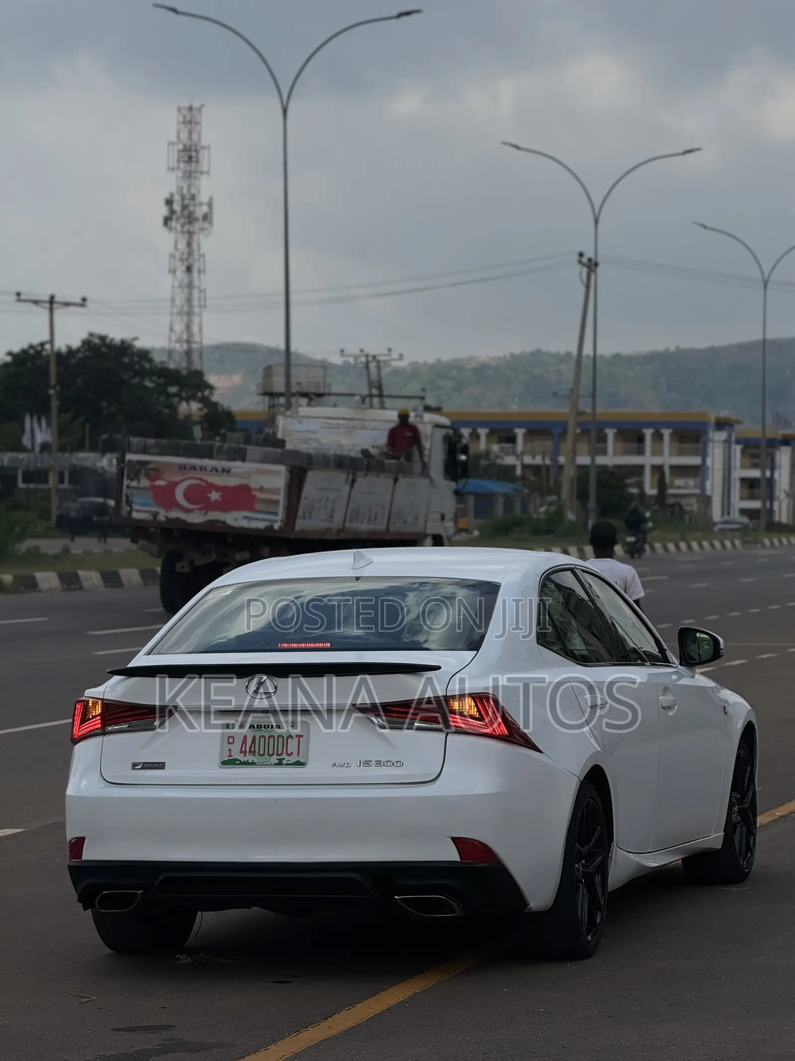 Lexus IS 300 AWD 2017 White