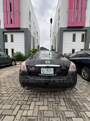 Nissan Altima 2.5 S Sedan 2010 Black