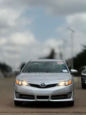 Toyota Camry 2014 Silver