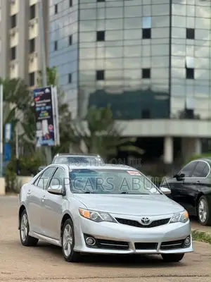 Toyota Camry 2014 Silver