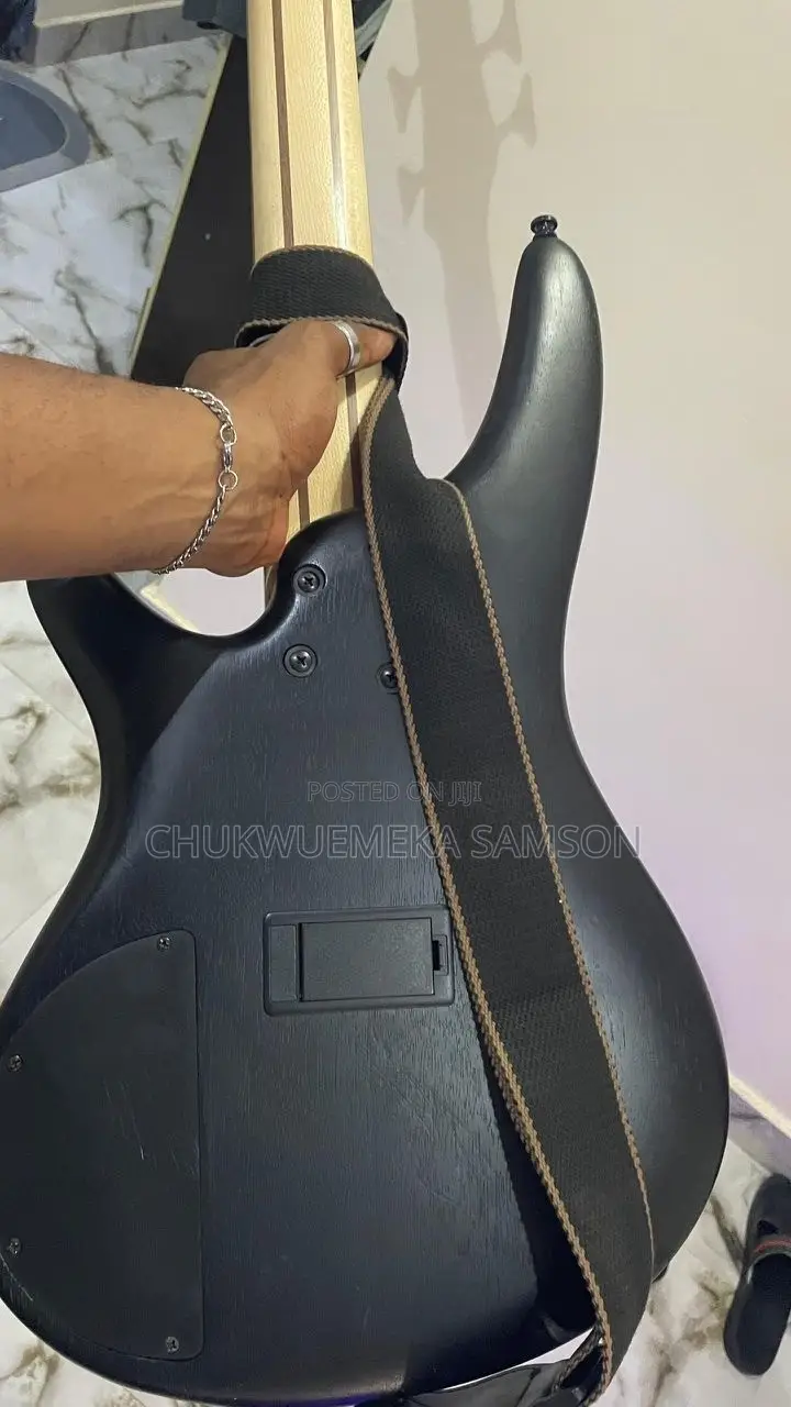 Ibanez Sr305 BWK