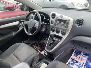 Pontiac Vibe 1.8L 2010 Gray