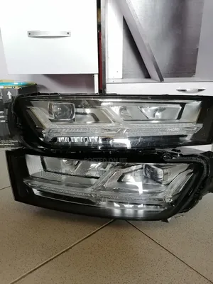 Audi Q7 2018 Head Lamp