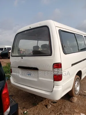 Toyota HiAce 2013 White
