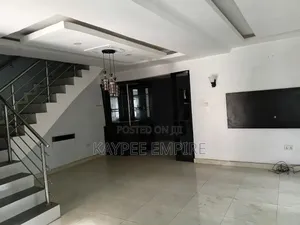 3bdrm Townhouse / Terrace in Wuye for rent