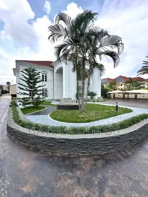 5bdrm Duplex in Zone B for sale