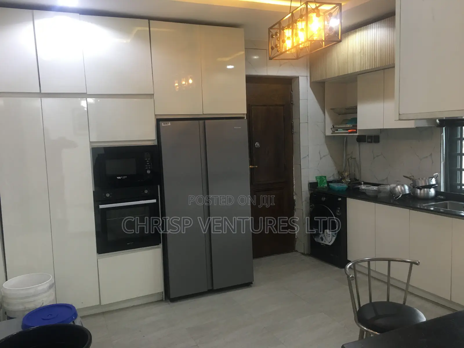Fully Furnished 3bedrooms Flat