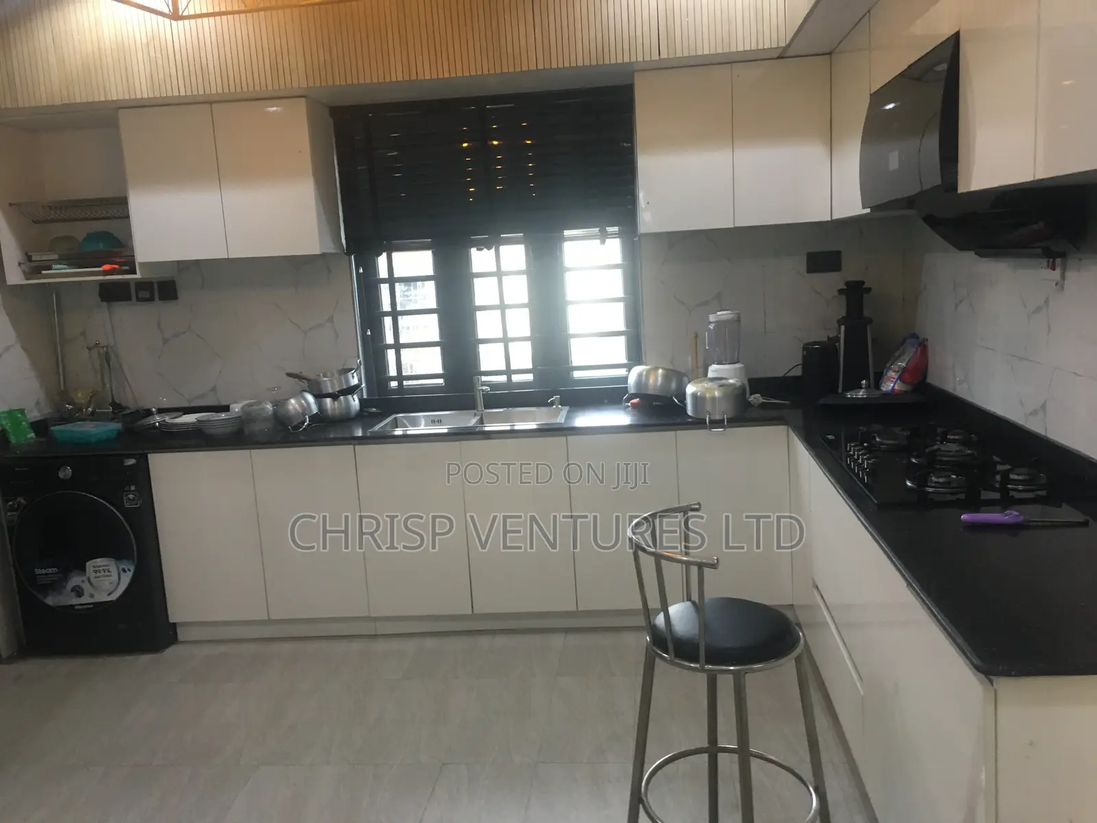 Fully Furnished 3bedrooms Flat