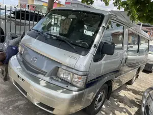 Mazda E2000 2004 Silver