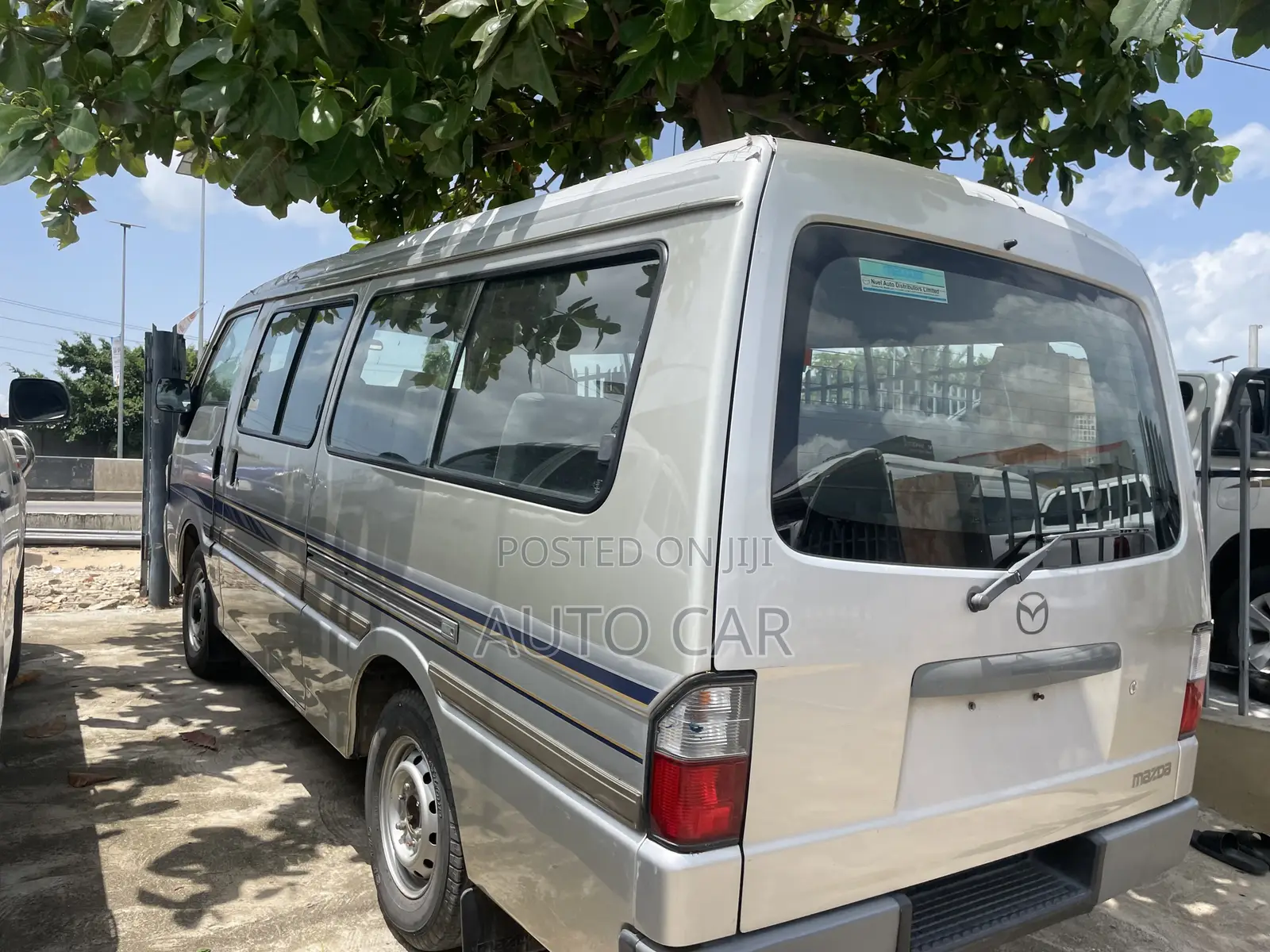 Mazda E2000 2004 Silver