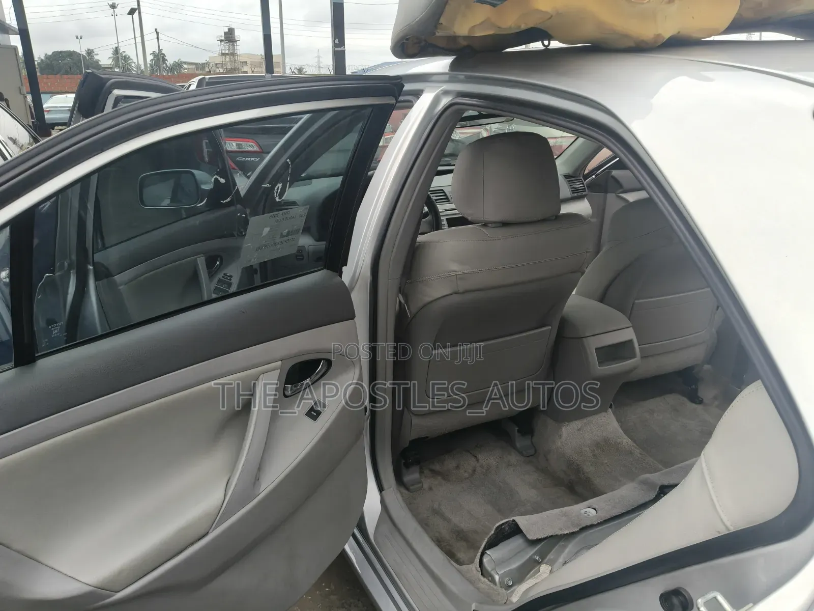 Toyota Camry 2011 Silver