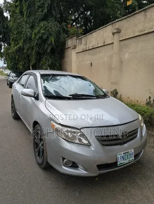 Toyota Corolla 2010 Silver