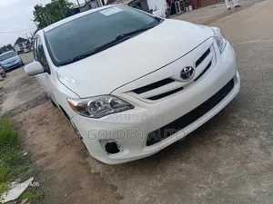 Toyota Corolla 2013 White