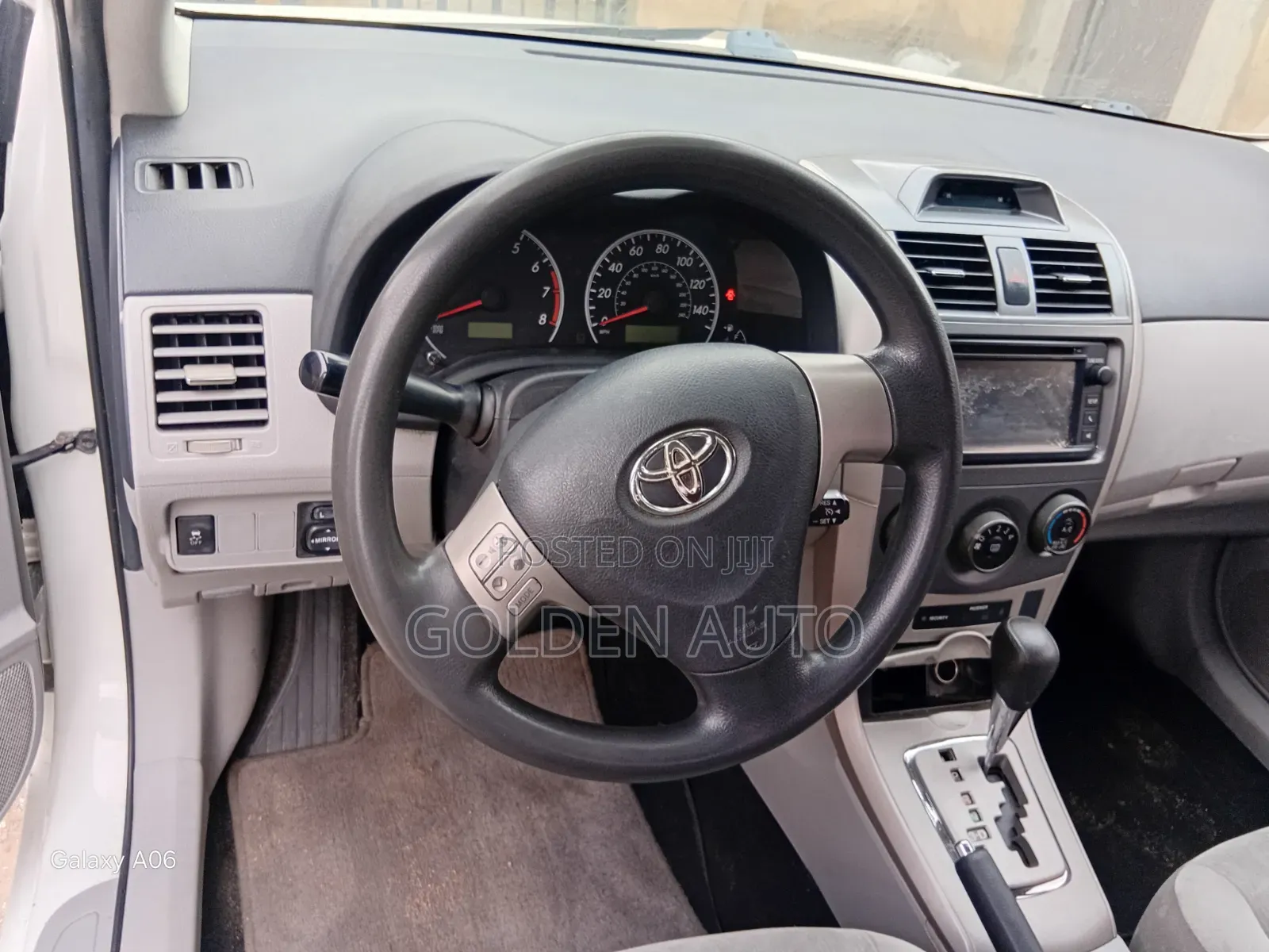 Toyota Corolla 2013 White