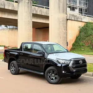 New Toyota Hilux 2026 Black