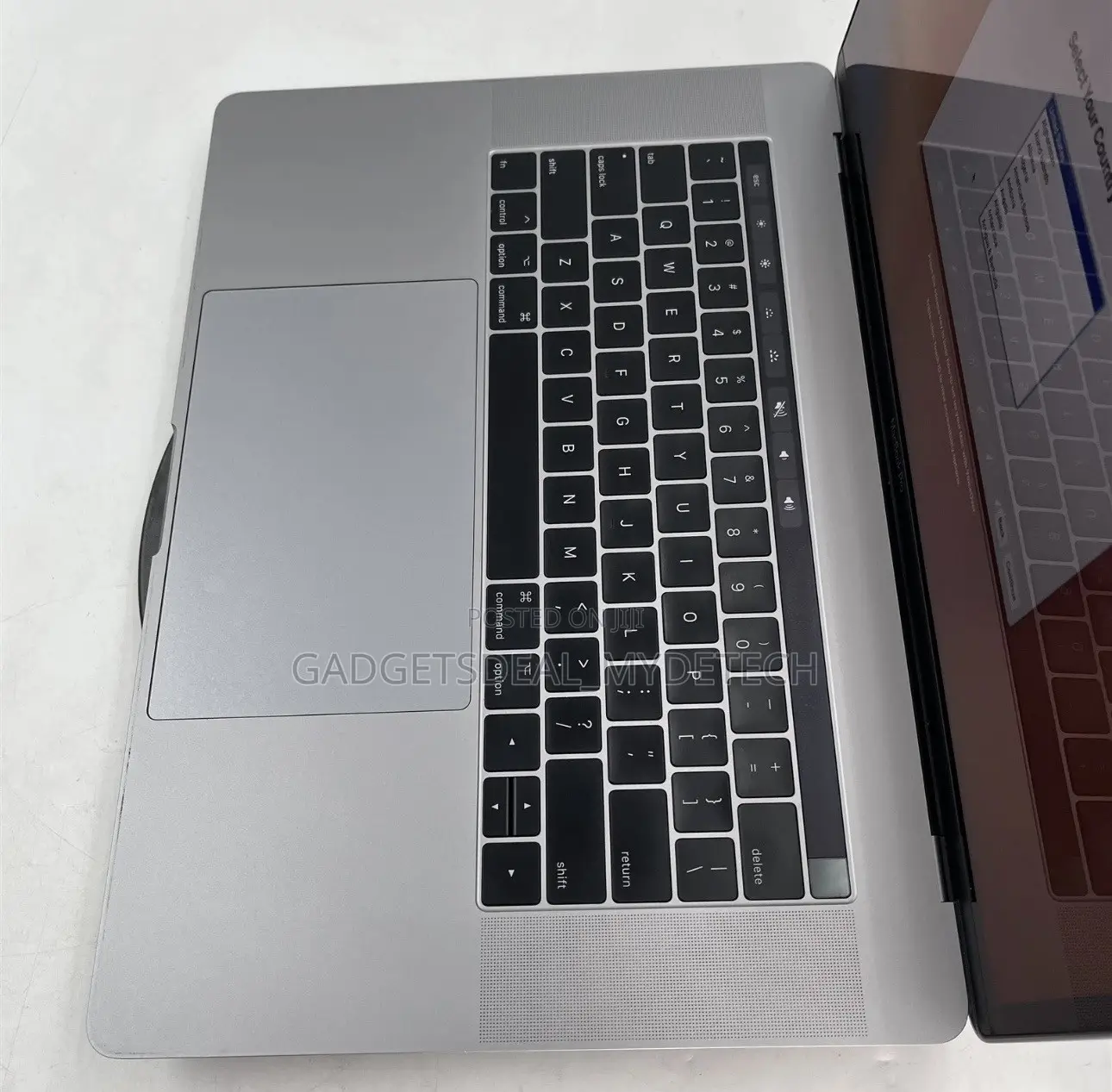 Laptop Apple MacBook Pro 2018 16GB Intel Core i9 SSD 512GB