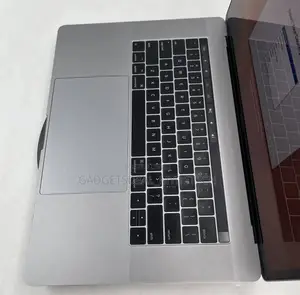 Laptop Apple MacBook Pro 2018 16GB Intel Core i9 SSD 512GB
