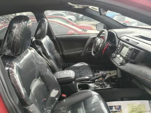 Toyota RAV4 2016 Red