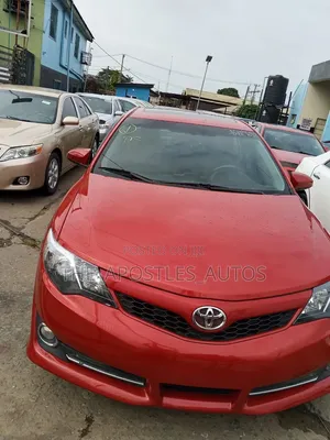Toyota Camry 2014 Red