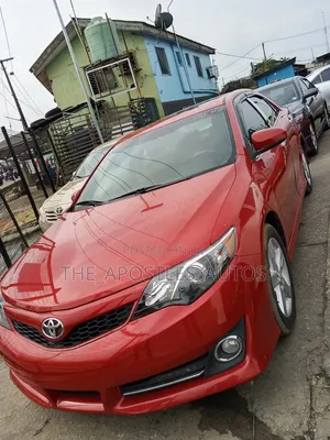 Toyota Camry 2014 Red
