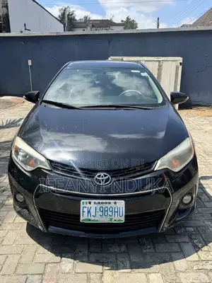 Toyota Corolla 2016 Black