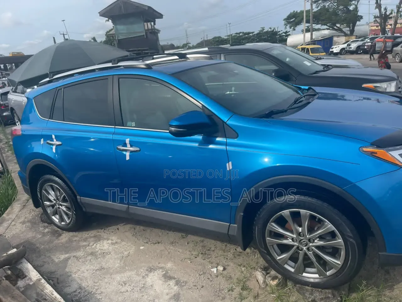 Toyota RAV4 2017 Blue