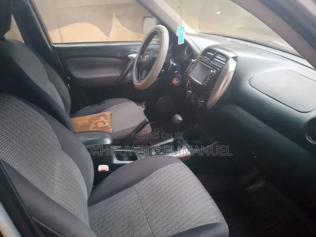 Toyota RAV4 2004 Silver