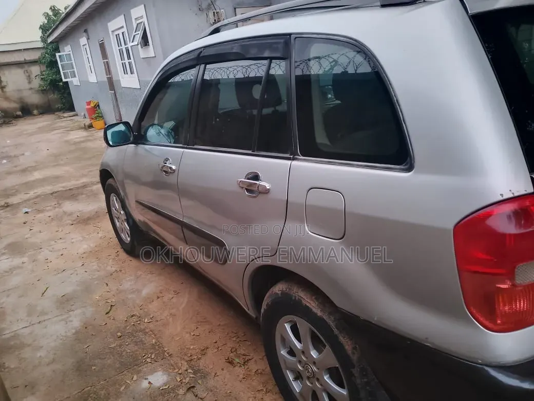 Toyota RAV4 2004 Silver
