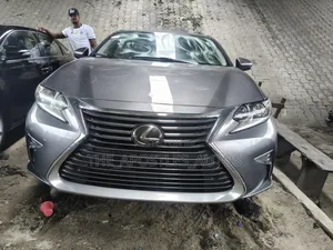 Lexus ES 2017 Gray