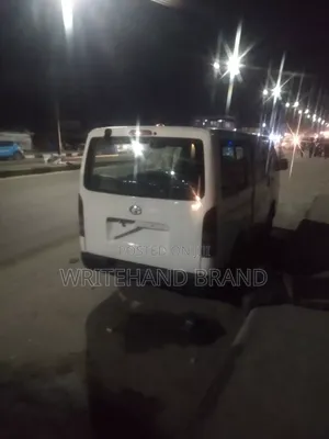 Toyota HiAce 2013 White
