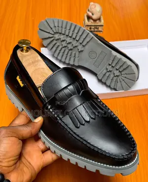 Timberland Men's Leather Tassel Loafers With Grey Sole
